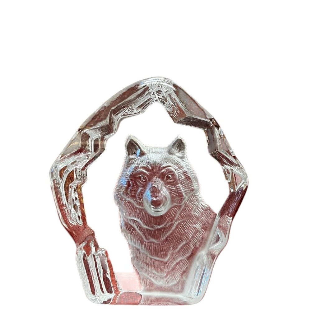 USED}  3D Crystal Wolf Paperweight /The Royal Crown Collection, 3.5" High